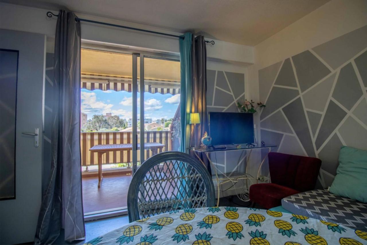 Cosy 35 M2 With Balcony In A Quiet Residence Fréjus Exteriör bild